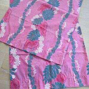 Vintage Pink Tropical Floral Pillowcases Pair of 2 Standard Made in Hawaii